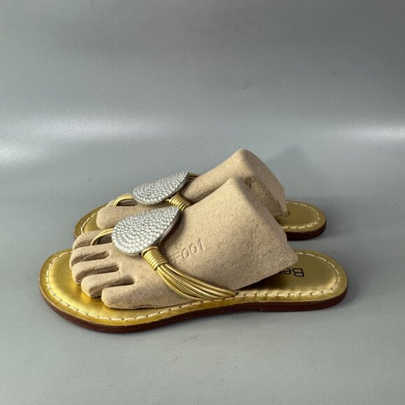 Bernardo Must Sone Pewter Thong Sandals Leather Medallion Embellishment, Size 9 - Picture 5 of 11